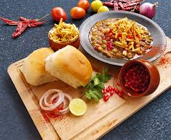 Best Places To Eat Misal Pav In Mumbai