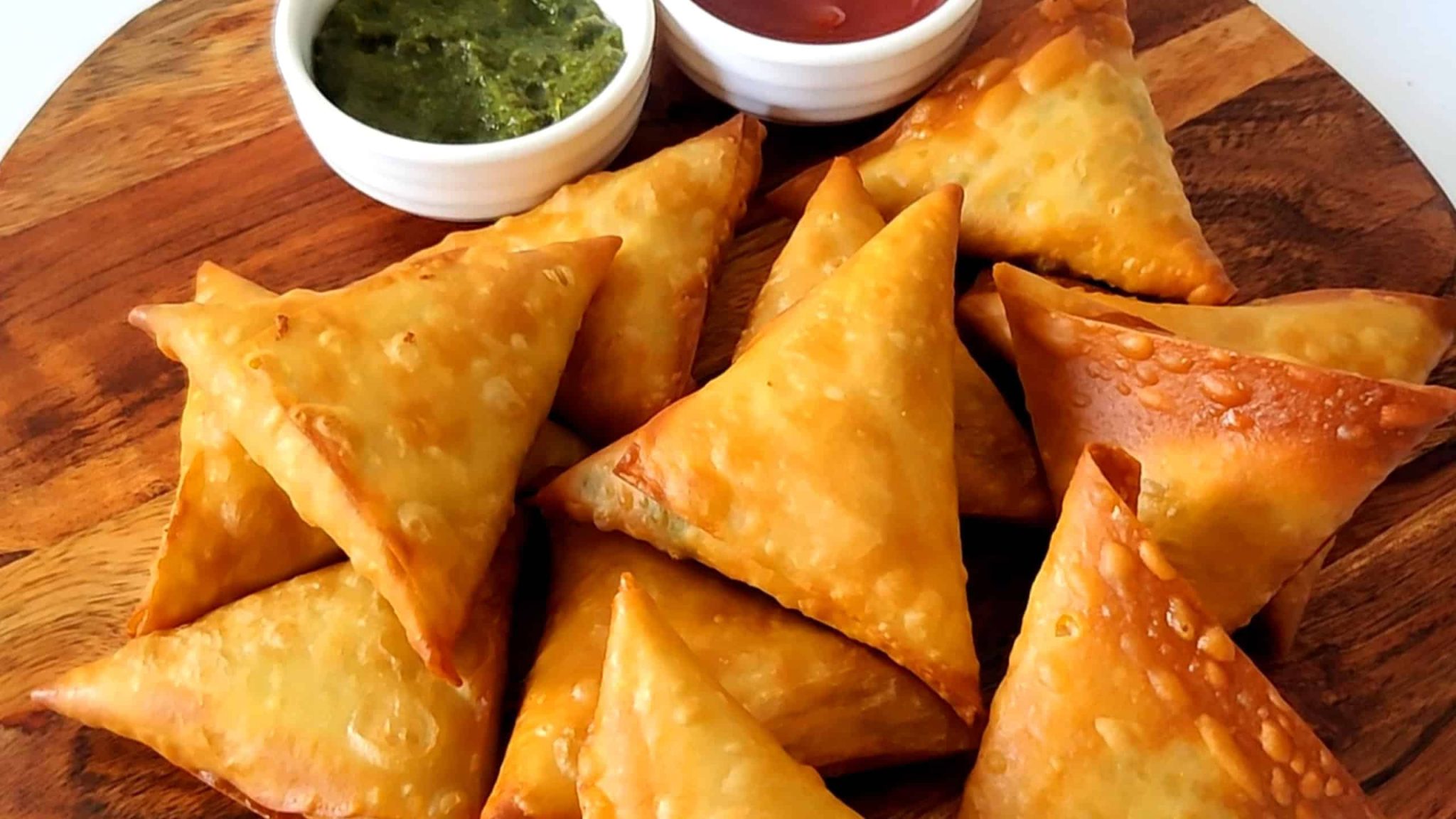 Best Samosa & Kachori Sabzi in Delhi