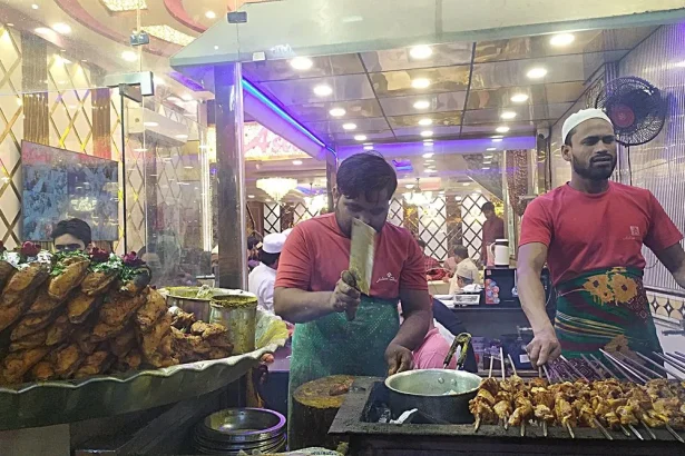 Delhi Delights: A Street Food Adventure with Friends